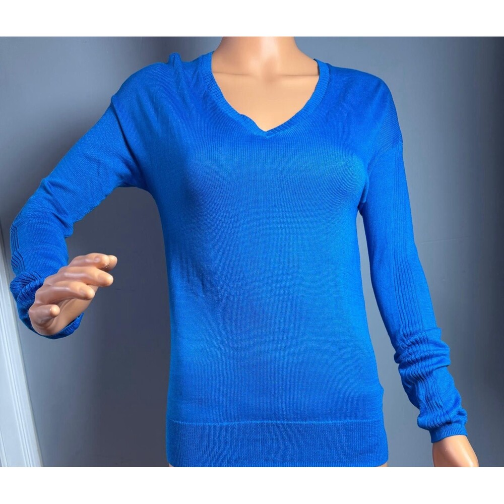 The Limited Women's Sweater XS Blue V-Neck Long Sleeve Knit Pullover NWT Classic